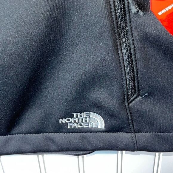 The North Face Womens Vest Black Medium Windwall Slim Fit Happy Face Patches NWT - Picture 8 of 13